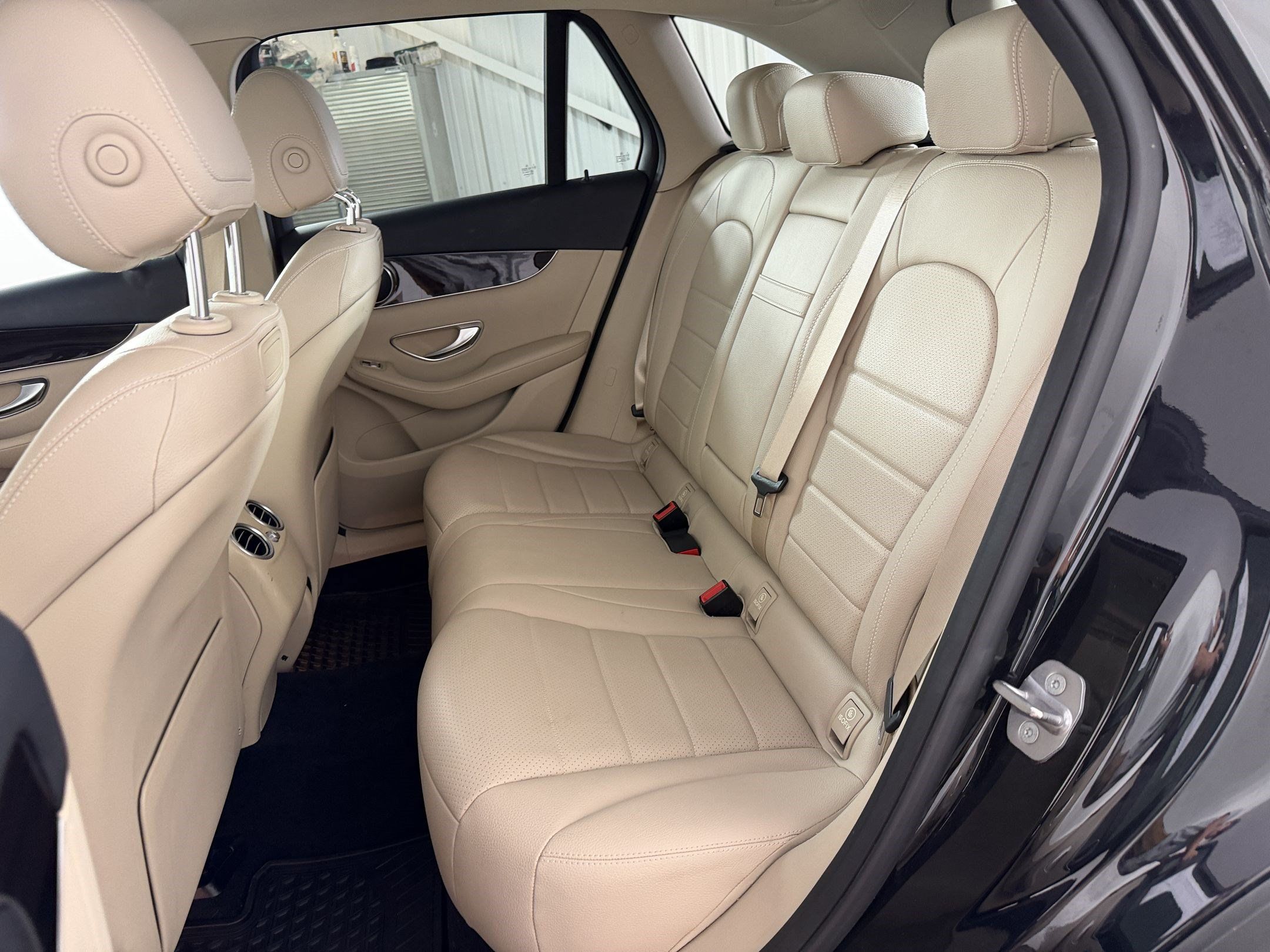Used 2019 Mercedes-Benz GLC 300 4MATIC image 23