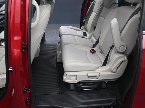 Used 2026 Honda Odyssey EX-L image 17