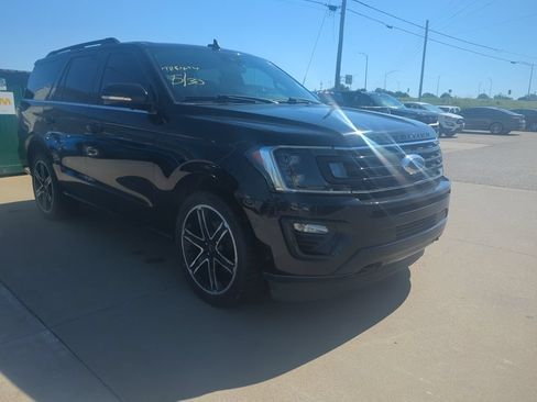Used 2019 Ford Expedition Limited w/ Equipment Group 303A AWD/4WD image 12