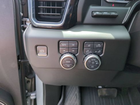 Used 2024 GMC Sierra 1500 Denali w/ Denali Reserve Package AWD/4WD image 32