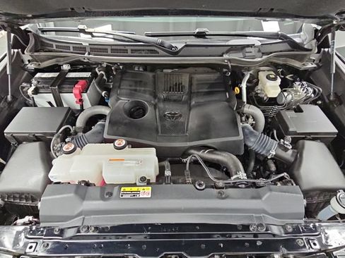 Used 2025 Toyota Tundra SR5 AWD/4WD image 44