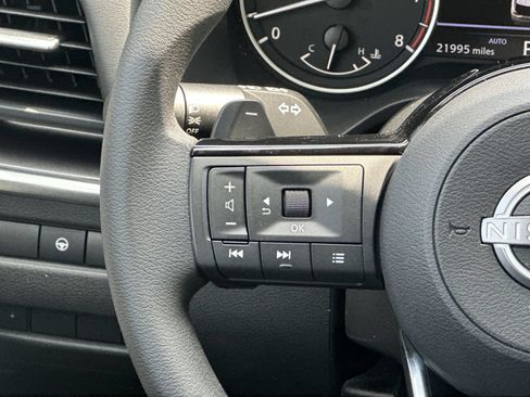 Used 2023 Nissan Rogue SV AWD/4WD image 20