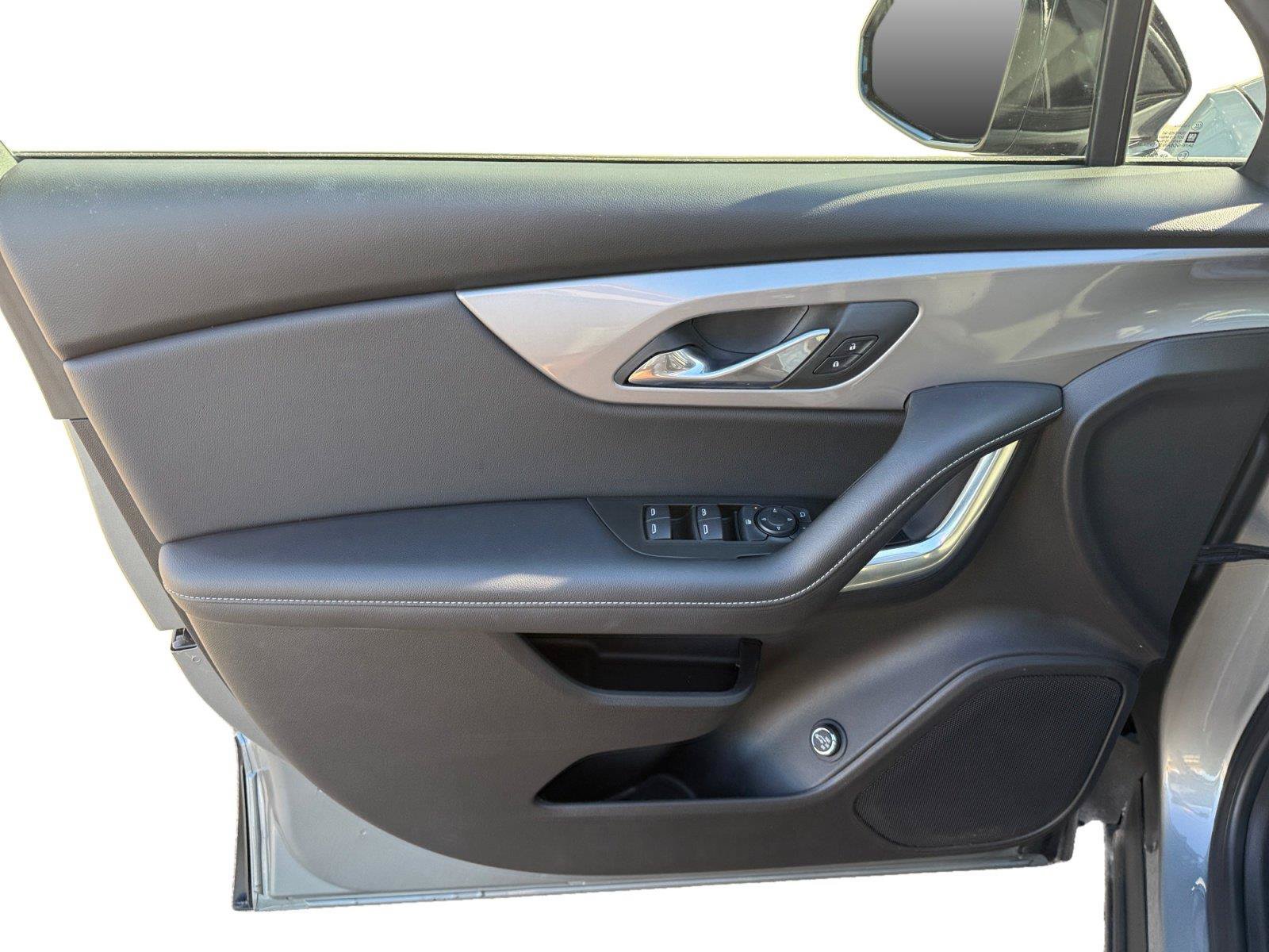 Used 2024 Chevrolet Blazer LT w/ Convenience Package FWD image 9