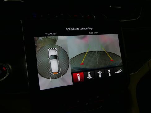 Used 2024 Jeep Grand Cherokee Limited 4xe w/ Luxury Tech Group II image 33