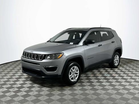 Used 2021 Jeep Compass Sport AWD/4WD image 3