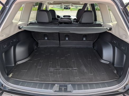 Used 2019 Subaru Forester Premium w/ All-Weather Package AWD/4WD image 18