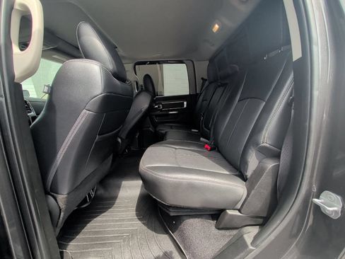 Used 2018 RAM 2500 Laramie w/ Convenience Group AWD/4WD image 12