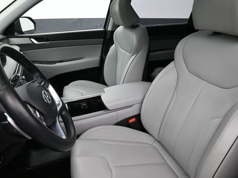 Used 2023 Hyundai Palisade SEL image 11