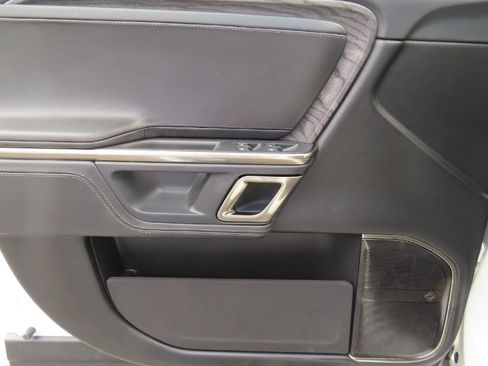 Used 2023 Rivian R1S Adventure AWD/4WD image 11