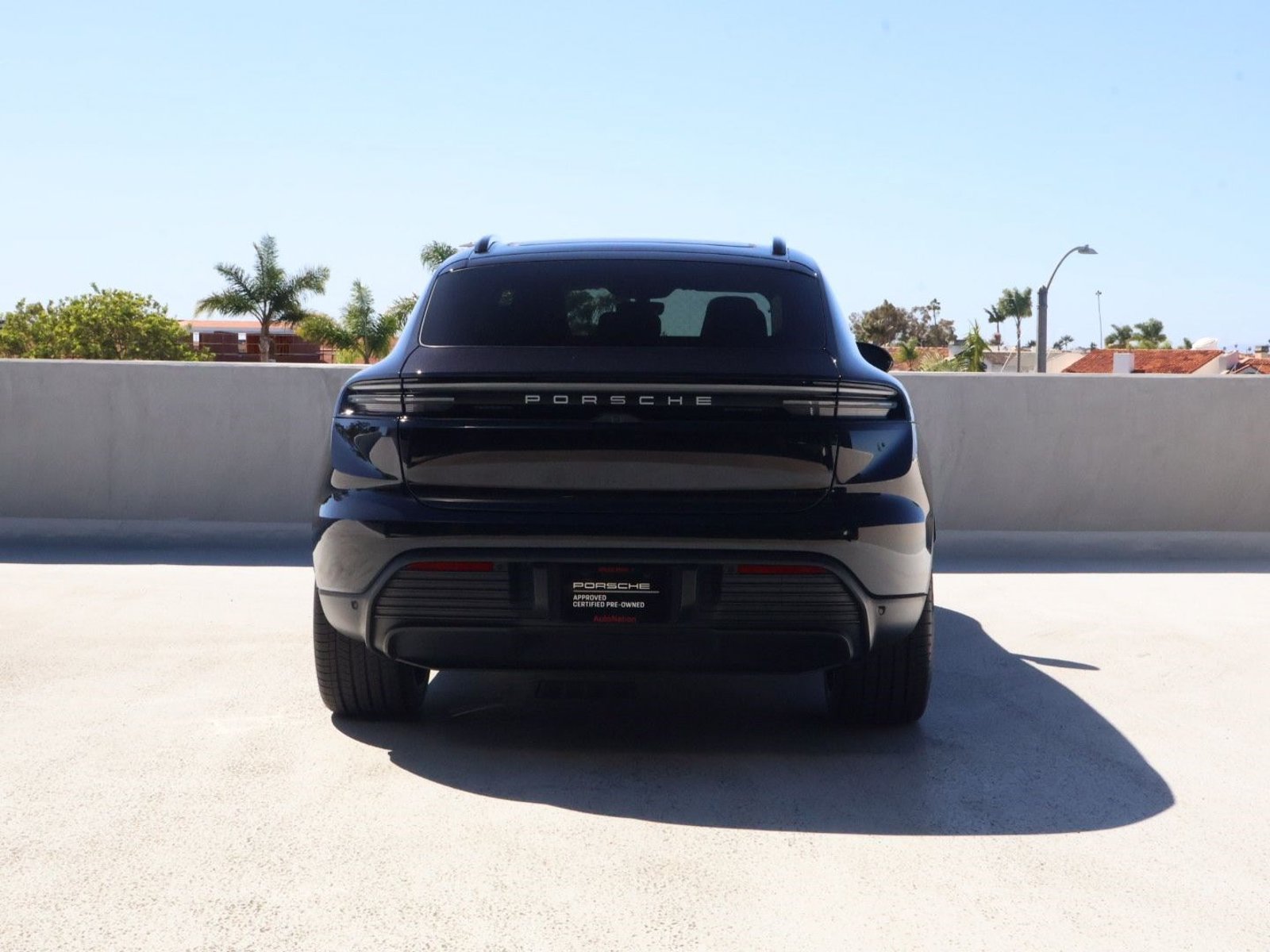 Certified 2024 Porsche Macan 4 Electric AWD/4WD image 10