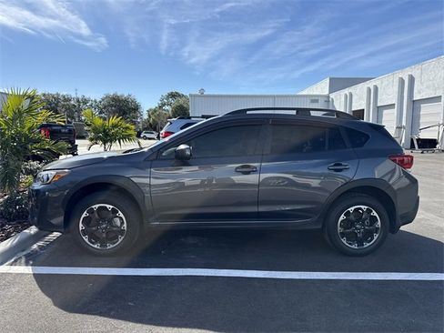 Certified 2022 Subaru Crosstrek 2.0i Premium w/ Popular Package #3 image 4