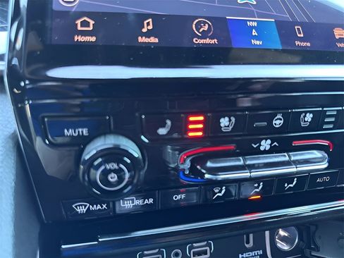 Used 2023 Jeep Grand Cherokee Trailhawk image 23