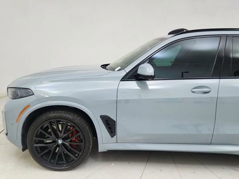 Used 2025 BMW X5 xDrive40i w/ M Sport Package image 4