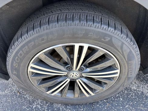 Used 2018 Volkswagen Tiguan SEL image 10