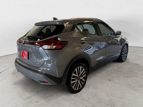 Certified 2023 Nissan Kicks SV FWD image 5