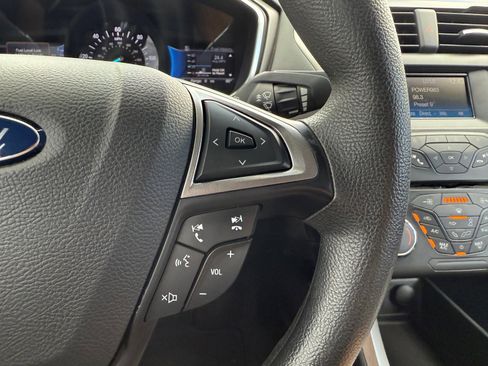 Used 2018 Ford Fusion S image 27