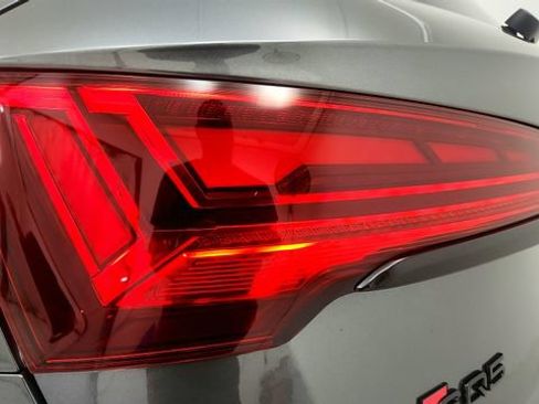 Used 2025 Audi SQ5 Premium Plus AWD/4WD image 27