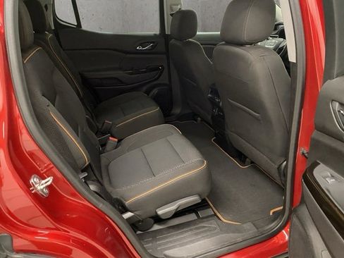 Used 2023 GMC Acadia AT4 image 24