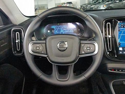 Certified 2025 Volvo XC40 B5 Ultra w/ Climate Package image 6