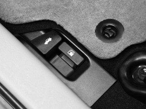 Used 2012 Toyota Camry SE FWD image 22