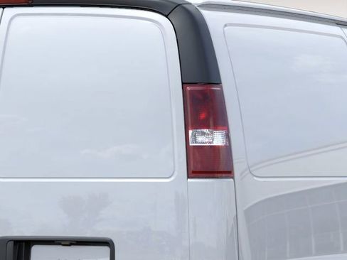 New 2026 GMC Savana 2500 RWD image 11
