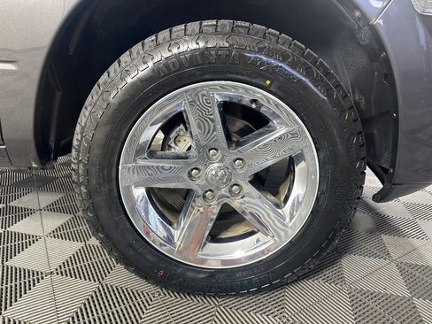 Used 2018 RAM 1500 Express w/ Express Value Package AWD/4WD image 12