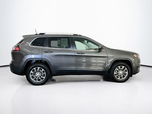 Used 2019 Jeep Cherokee Latitude Plus w/ Comfort/Convenience Group AWD/4WD image 10