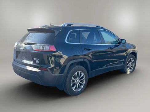 Used 2019 Jeep Cherokee Latitude Plus w/ Cold Weather Group image 5