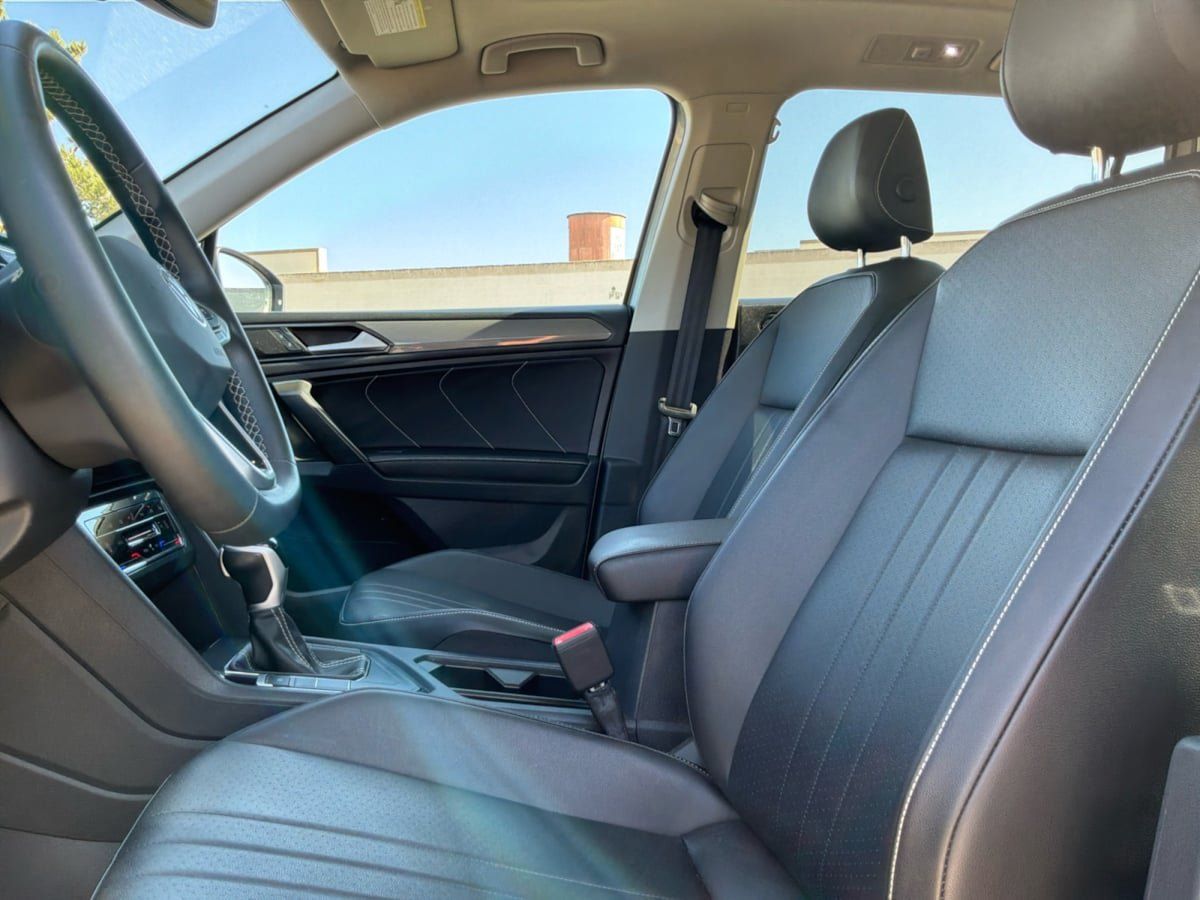 Used 2022 Volkswagen Tiguan SE FWD image 19