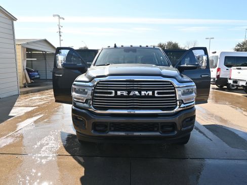 Used 2020 RAM 3500 Laramie image 33