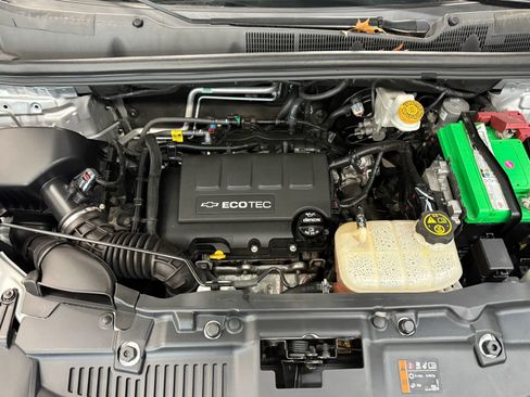 Used 2020 Chevrolet Trax LT w/ LT Convenience Package image 35