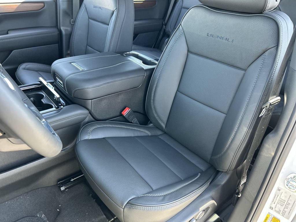 New 2026 GMC Yukon Denali AWD/4WD image 19