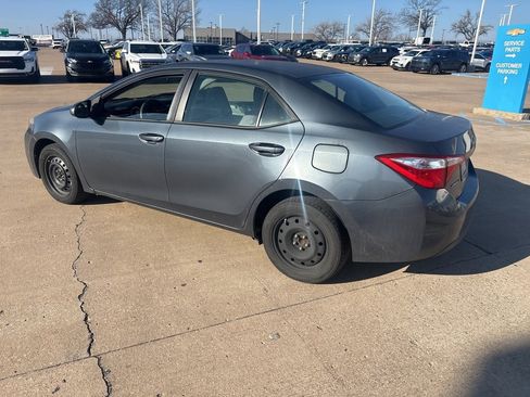 Used 2015 Toyota Corolla LE image 8