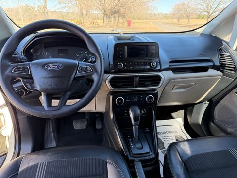 Used 2020 Ford EcoSport S image 11