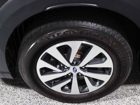 Used 2024 Subaru Outback Premium AWD/4WD image 11