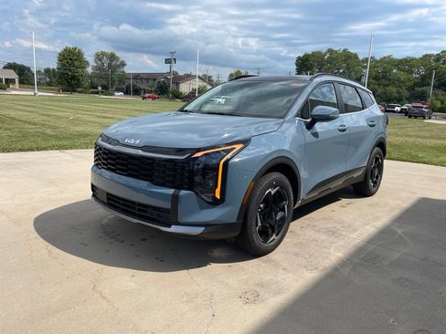 New 2027 Kia Sportage EX AWD/4WD image 2