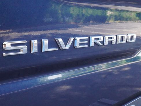 Used 2021 Chevrolet Silverado 1500 LTZ AWD/4WD image 40