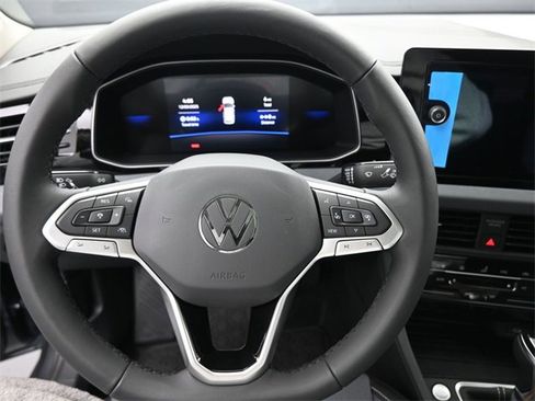 New 2026 Volkswagen Jetta SE image 7