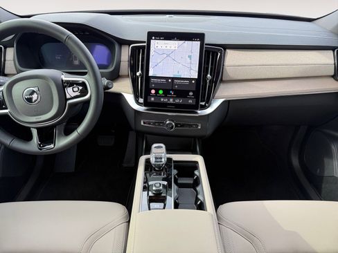 New 2025 Volvo XC90 T8 Core image 10