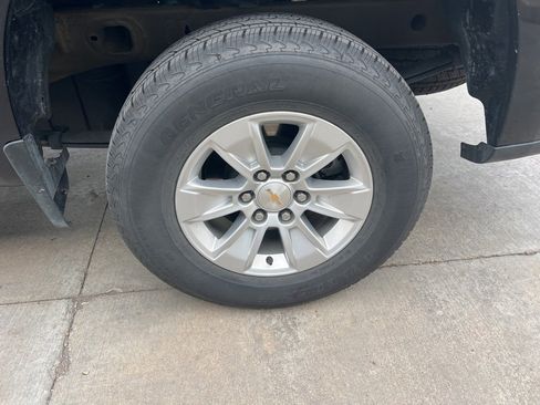 Used 2025 Chevrolet Silverado 1500 LT image 9