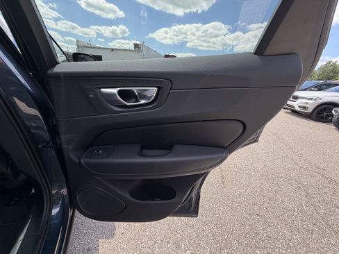 Used 2023 Volvo XC60 B6 Ultimate w/ Climate Package AWD/4WD image 31