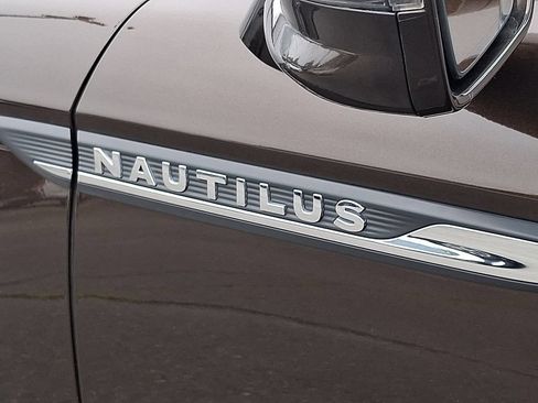 Used 2020 Lincoln Nautilus Reserve w/ Equipment Group 201A FWD image 33