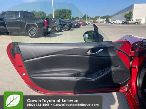 Used 2016 MAZDA MX-5 Miata Sport RWD image 18