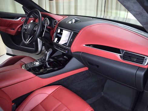 Certified 2022 Maserati Levante Modena image 24