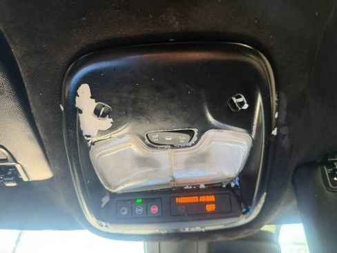 Used 2021 Chevrolet TrailBlazer LS FWD image 28