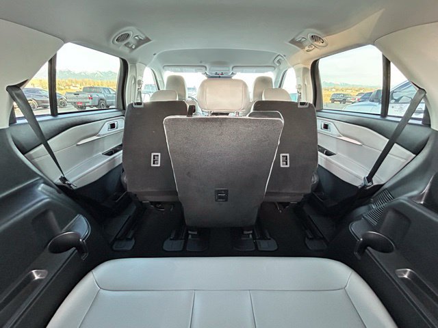 Used 2025 Ford Explorer Active w/ Active Comfort Package AWD/4WD image 45