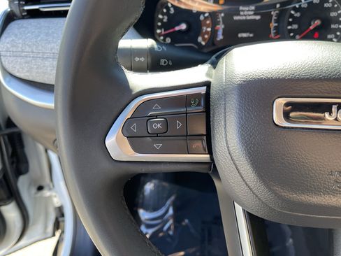 Used 2024 Jeep Compass Latitude AWD/4WD image 20