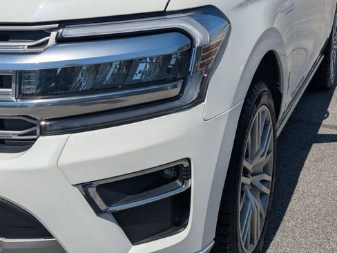 Used 2023 Ford Expedition Platinum AWD/4WD image 9