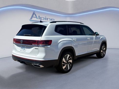 Used 2024 Volkswagen Atlas SE AWD/4WD image 5
