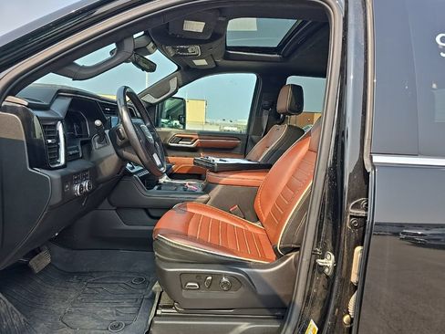 Used 2024 GMC Sierra 3500 Denali Ultimate AWD/4WD image 10